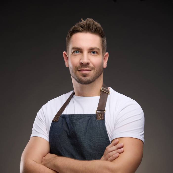 Tomáš Kompaník ?? Elegantný CANDY BAR